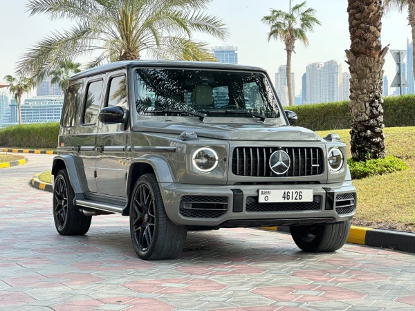  White Gray Mercedes G63 AMG Photo 5