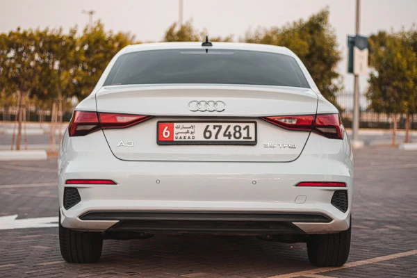  White Audi A3 Photo 3