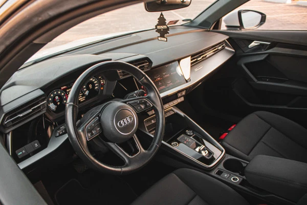  White Audi A3 Photo 4