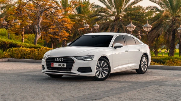  White Audi A6 Photo 2