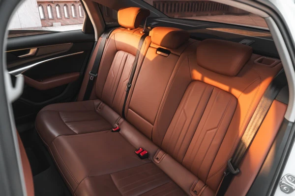  White Audi A6 Photo 7