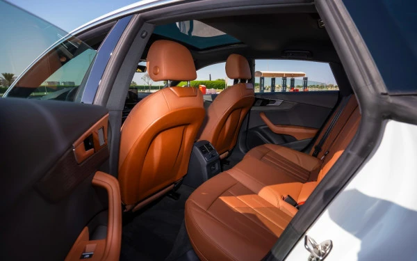  White Audi A5 Photo 7