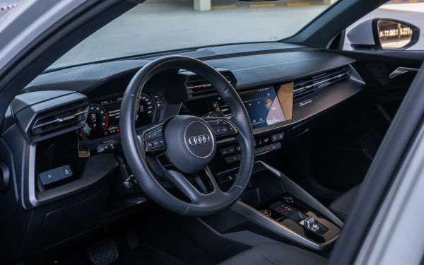  White Audi A3 Photo 4