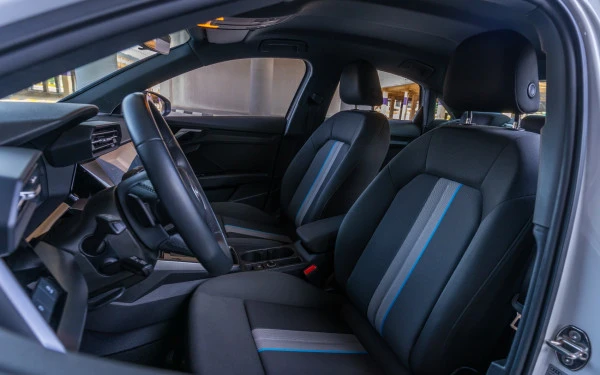  White Audi A3 Photo 6