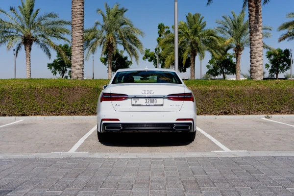  White Audi A6 Photo 4