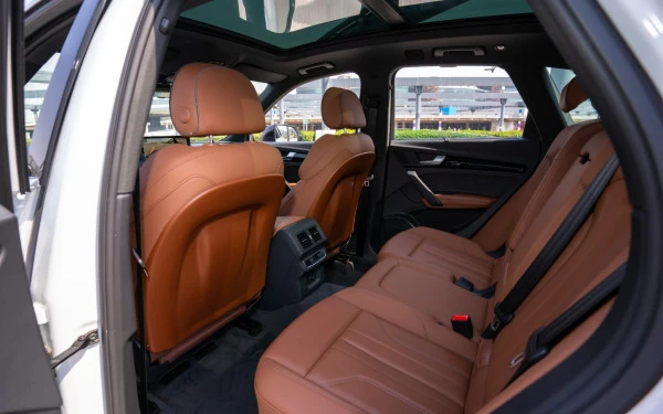  أبيض أودي Q5 Photo 7