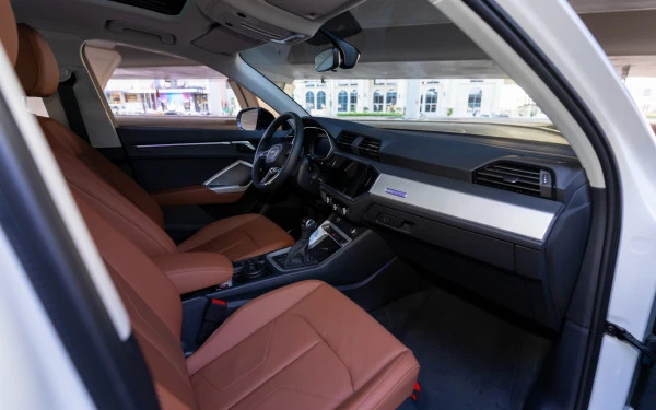  White Audi Q3 Photo 9