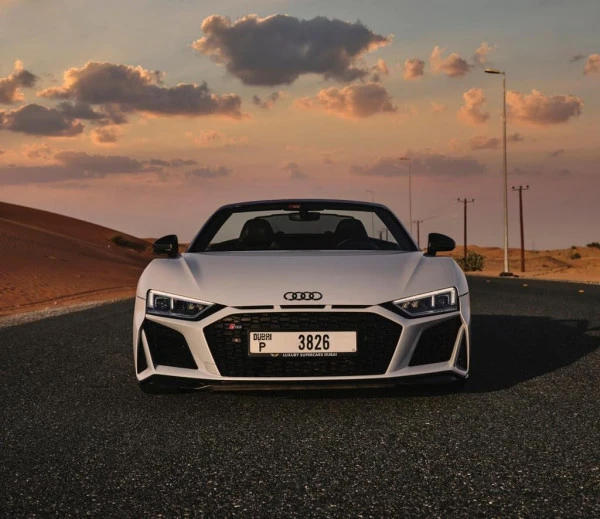  Белый Audi R8 Facelift Photo 4