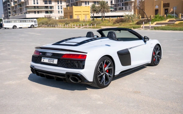  Белый Audi R8 Spyder Photo 4