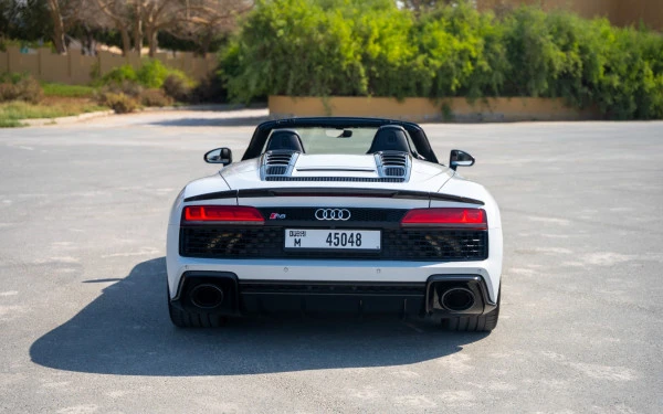  Белый Audi R8 Spyder Photo 5