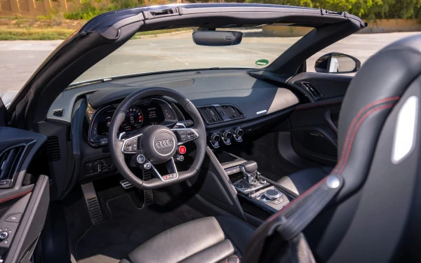  Белый Audi R8 Spyder Photo 7