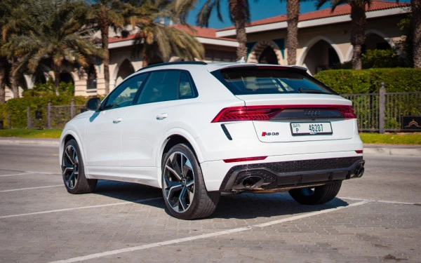  White Audi RSQ8 Photo 3