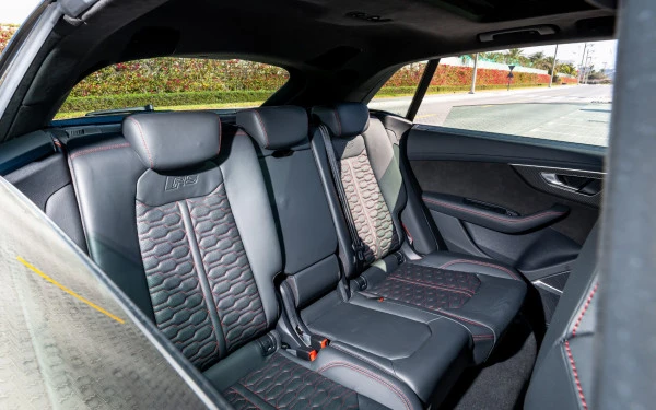  White Audi RSQ8 Photo 7