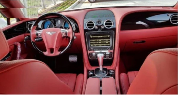  White Bentley Flying Spur Photo 2