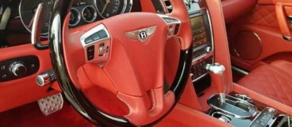  White Bentley Flying Spur Photo 3