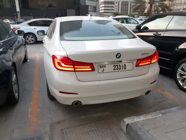  White BMW 520i Photo 4