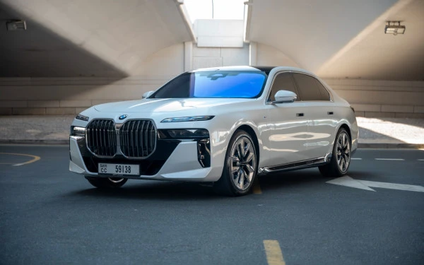  White BMW 760Li Photo 6