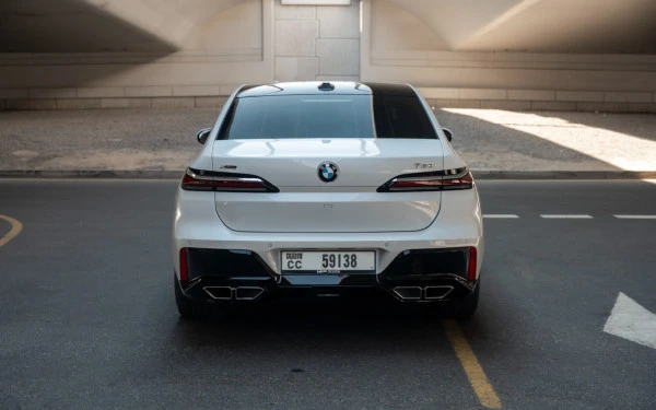  White BMW 760Li Photo 14
