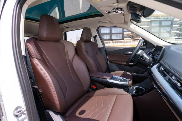  White BMW X1 Photo 11