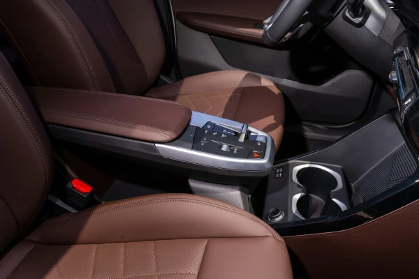  White BMW X1 Photo 12