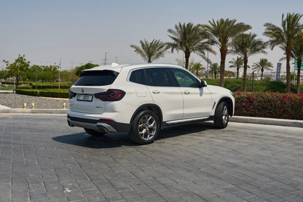  أبيض BMW X3 Photo 4