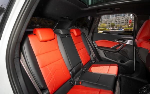  White BMW X1 Photo 11