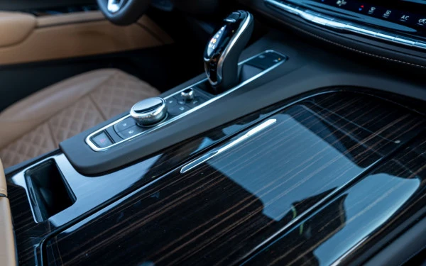  White Cadillac Escalade Photo 3