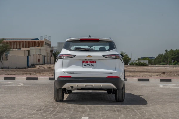  White Chevrolet Groove Photo 3