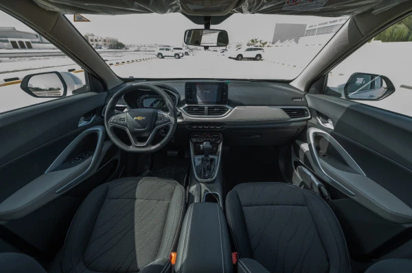  White Chevrolet Groove Photo 6