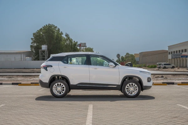  White Chevrolet Groove Photo 4