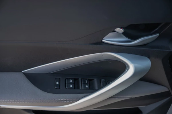  White Chevrolet Groove Photo 10