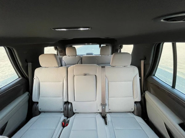  Nero Chevrolet Tahoe Photo 2