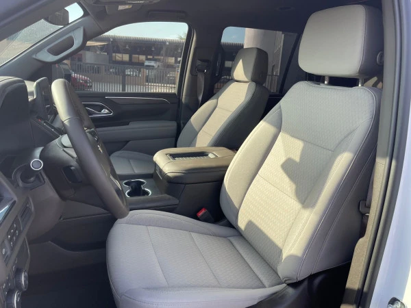  Weiß Chevrolet Tahoe Photo 6