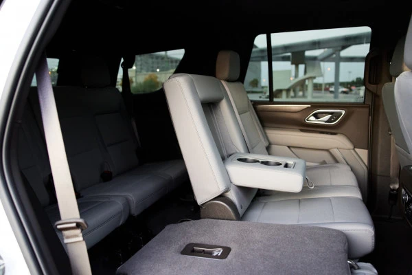  Weiß Chevrolet Tahoe Photo 13