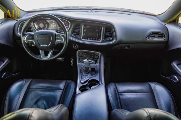  أبيض دودج تشالنجر;دودج تشالنجر Photo 2