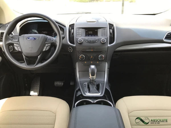  White Ford Edge Photo 2