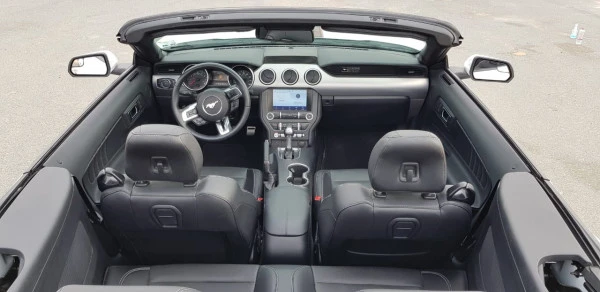  أبيض فورد موستانج GT Photo 8