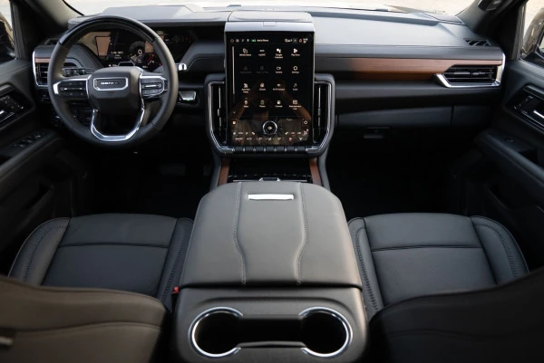  Blanco GMC Yukon Denali Photo 10