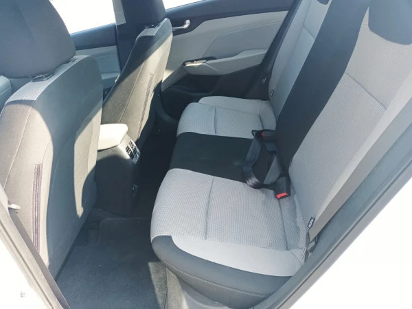  White Hyundai Accent Photo 5