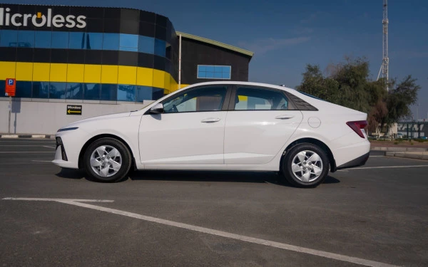  Weiß Hyundai Accent Photo 2