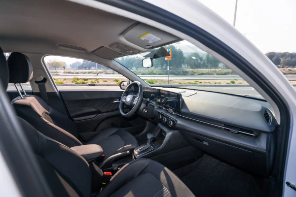  Weiß Hyundai Accent Photo 10