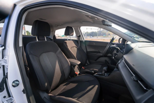  Weiß Hyundai Accent Photo 11