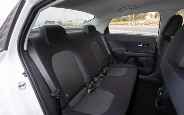  White Hyundai Accent Photo 11