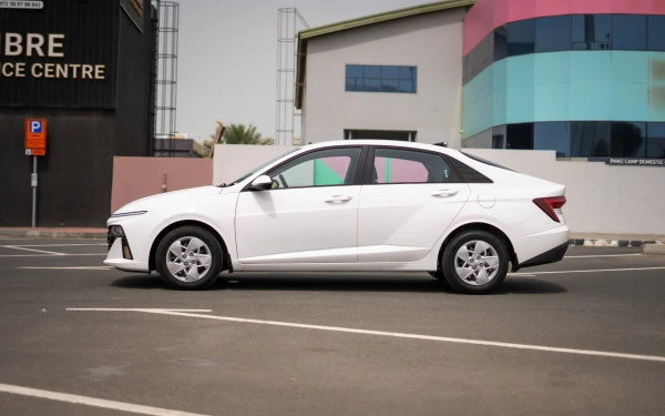  White Hyundai Accent Photo 7