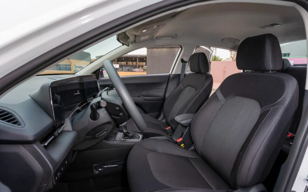  Белый Hyundai Accent Photo 7