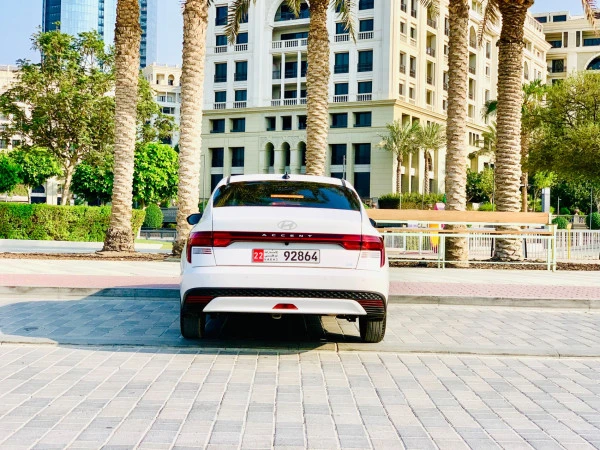  Белый Hyundai Accent Photo 6