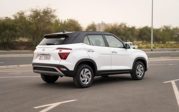  White Hyundai Creta Photo 2