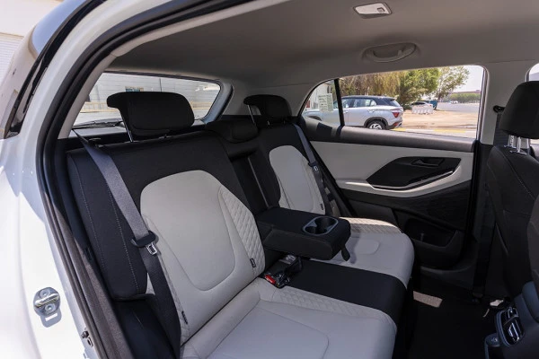  Blanc Hyundai Creta Photo 14