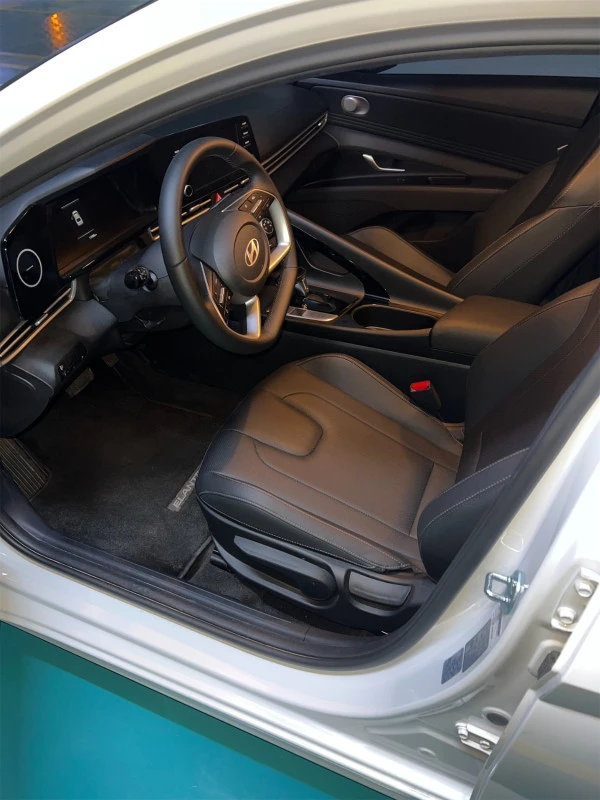  Blanco Hyundai Elantra Photo 3