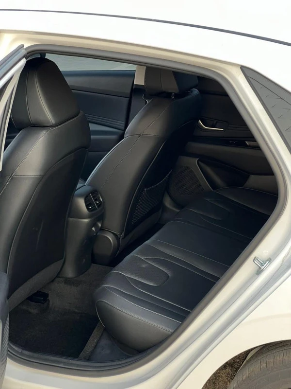  Blanco Hyundai Elantra Photo 7